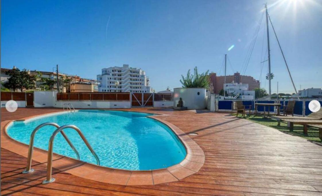 Appart Residence De Standing Calme Avec Piscine Roses Exterior photo